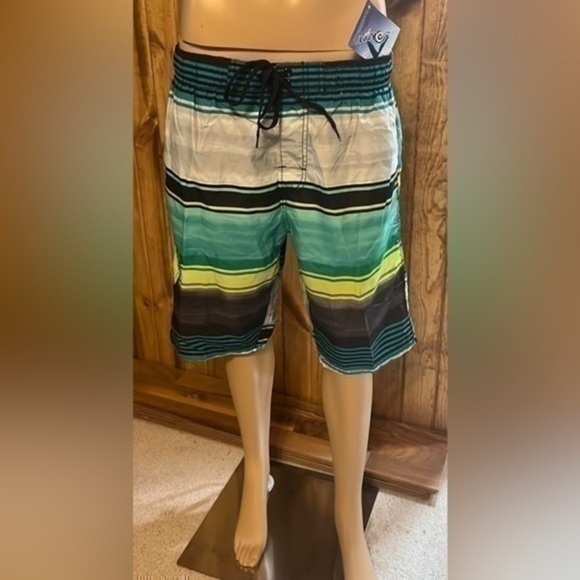 NWT - Kanu Surf Echelon men’s  Swim Trunks Avalon Black/Green,Large - Picture 1 of 4